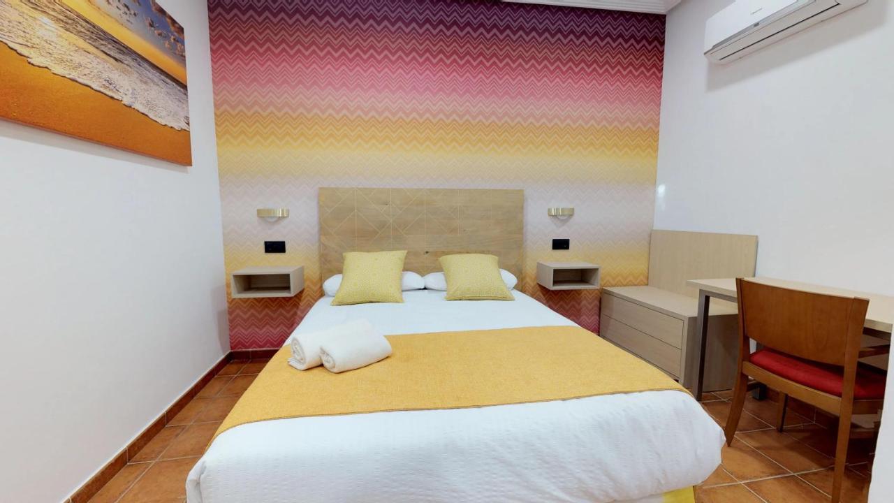 Hostal Boutique La Espanola Рота Экстерьер фото